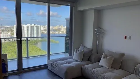 $545,000 | 16385 Biscayne Boulevard, Unit 2702, North Miami Beach, FL 33160