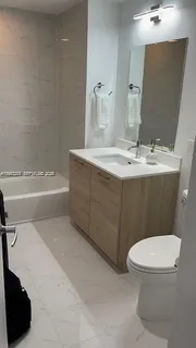 $545,000 | 16385 Biscayne Boulevard, Unit 2702, North Miami Beach, FL 33160