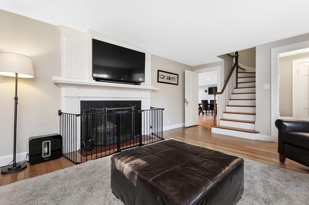 4 Winthrop Road Wayland, MA 01778 - Photo 9 of 20