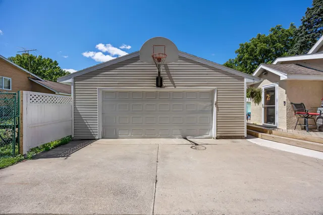 $260,000 | 308 8th Avenue Southeast, Forest Lake, MN 55025