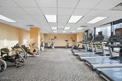 $569,000 | 2 Claridge Drive, Unit 7KE, Verona, NJ 07044