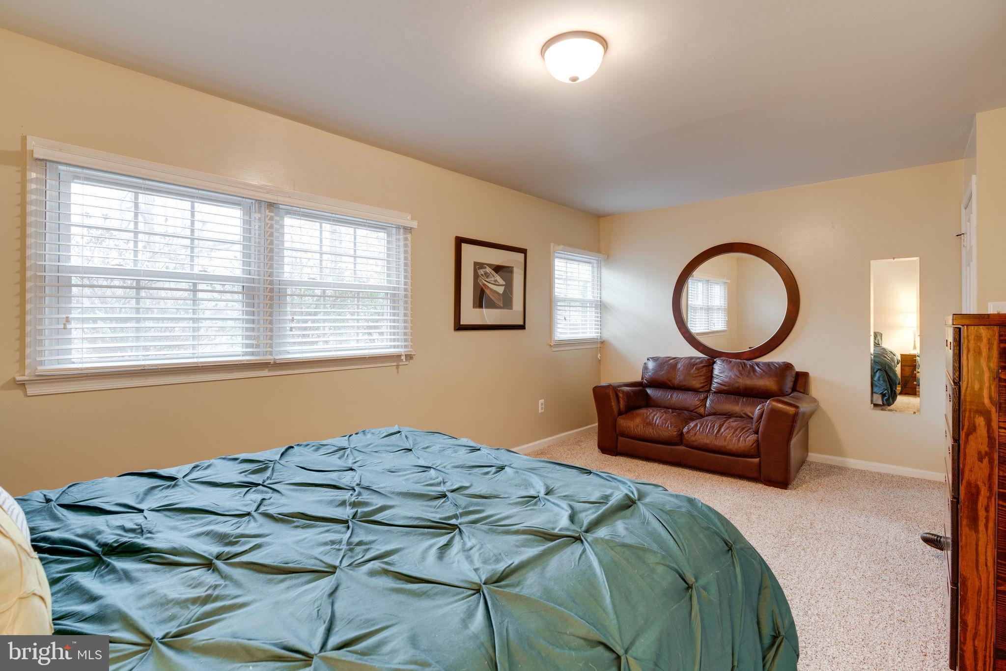 3718 Russell Road Woodbridge, VA 22192 - Photo 22 of 33 Gallery Image 22