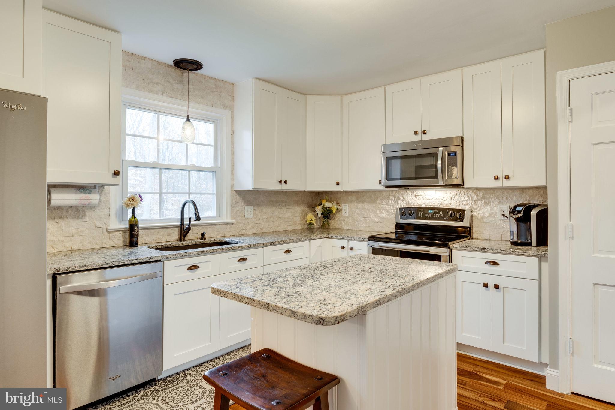 3718 Russell Road Woodbridge, VA 22192 - Photo 10 of 33 Gallery Image 10