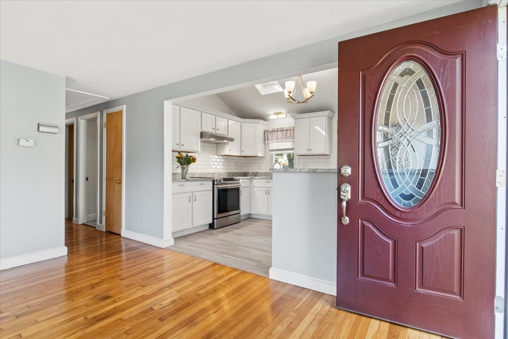 83 Hooper Road Dedham, MA 02026 - Photo 3 of 41 Gallery Image 3