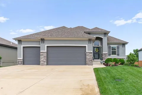 $589,900 | 25404 West 146th Street, Olathe, KS 66061