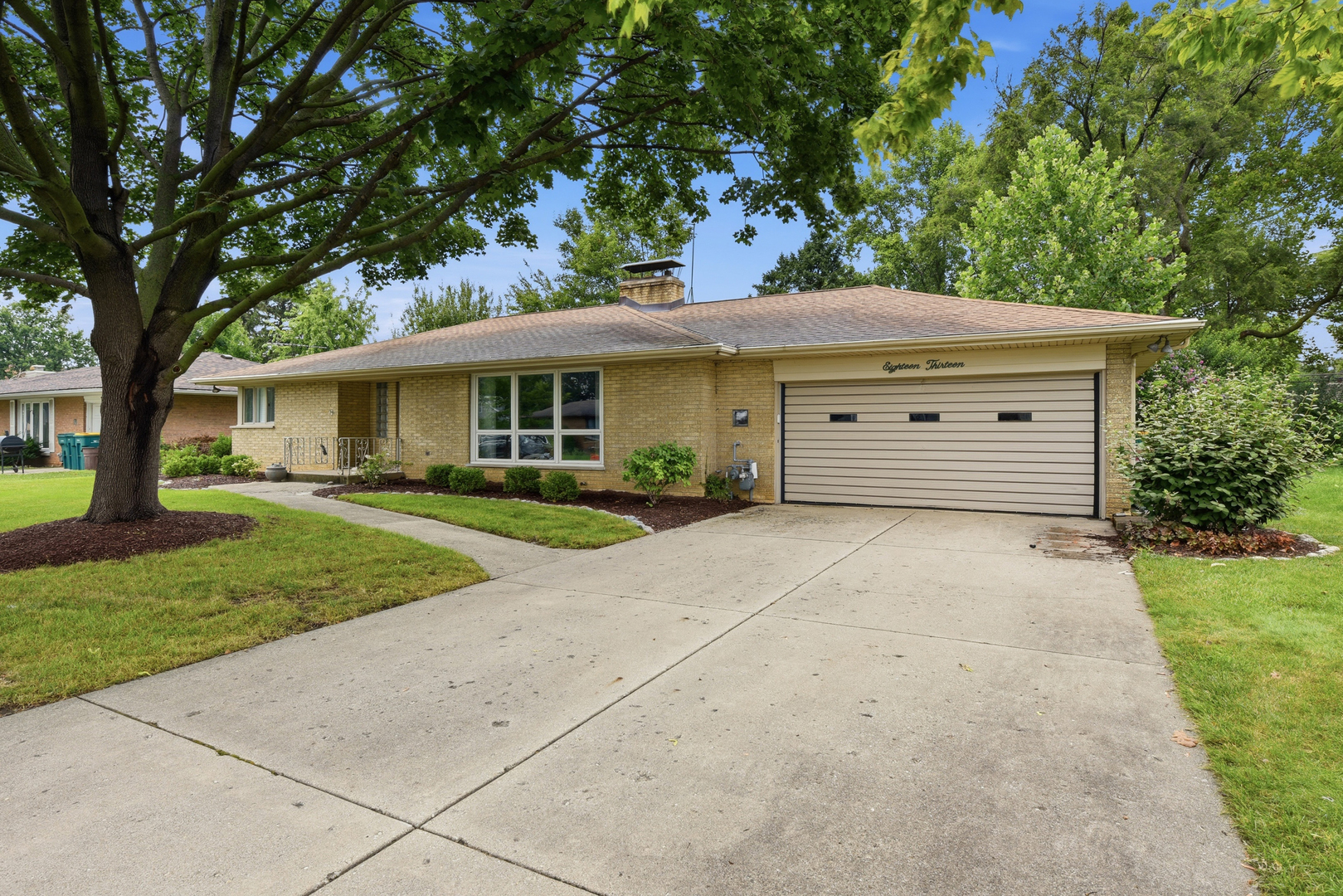 1813 West Acres Road Joliet, IL 60435 - Photo 1 of 36 Gallery Image 1