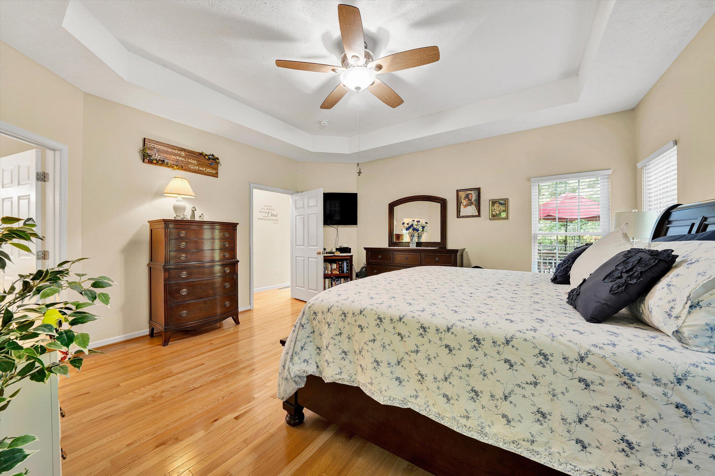 137 Shanleys Loop Ferrum, VA 24088 - Photo 22 of 45 Primary Suite