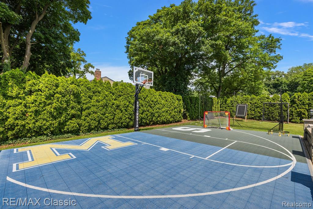 783 Half Moon Road Bloomfield Hills, MI 48301 - Photo 14 of 73