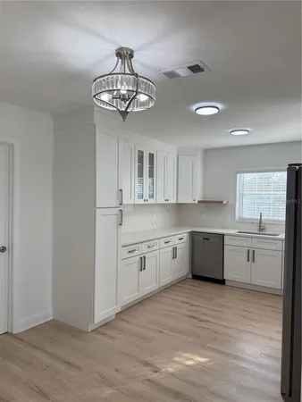 $2,300 | 2924 West Braddock Street, Tampa, FL 33607