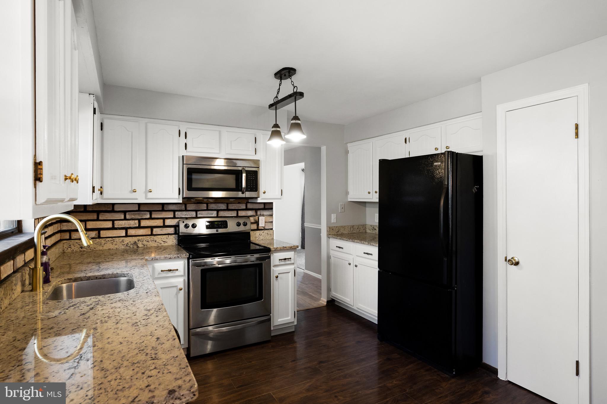 8 North Drive Tabernacle, NJ 08088 - Photo 13 of 29