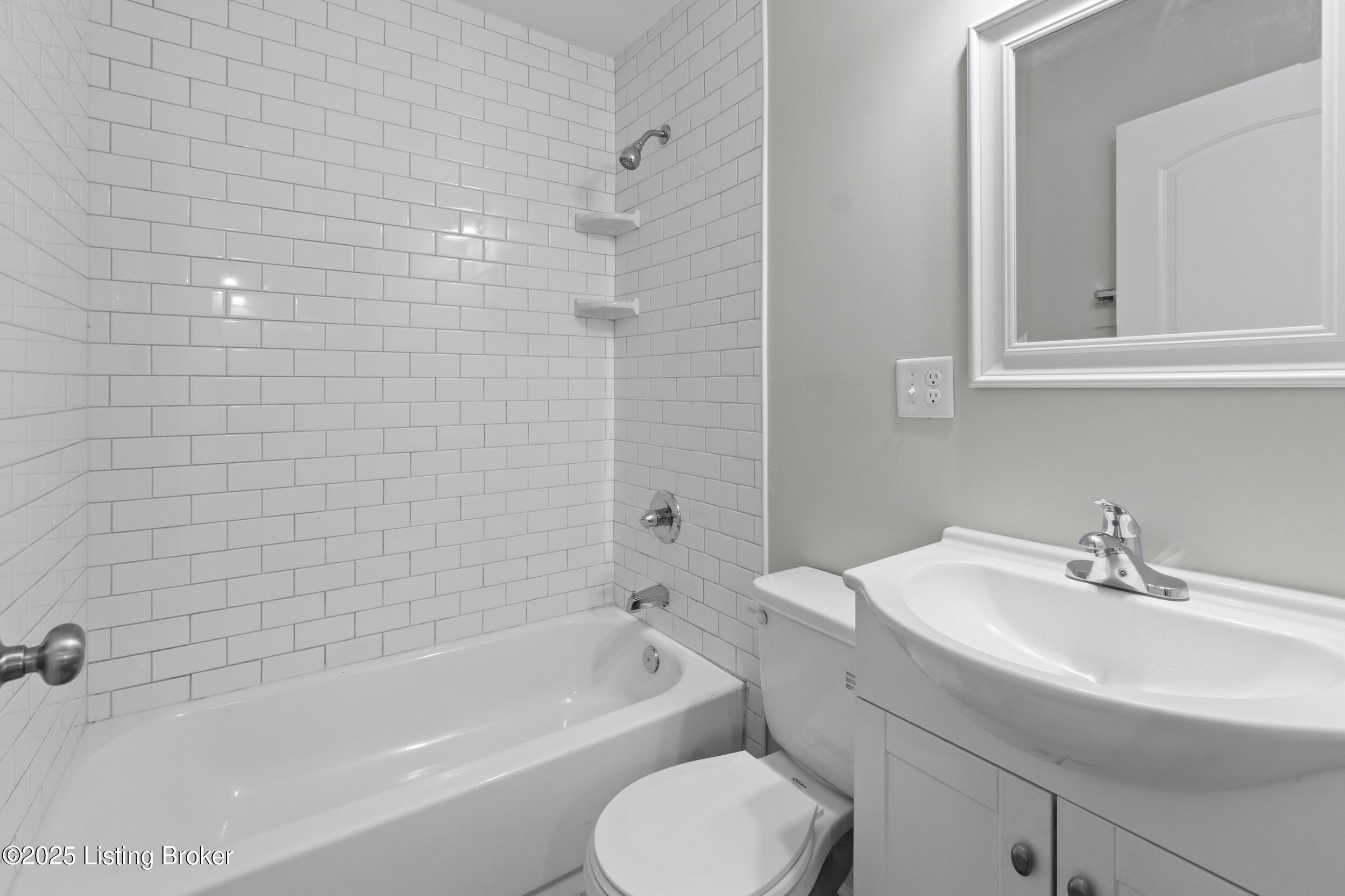 5707 Mt Washington Road Louisville, KY 40229 - Photo 20 of 26 dsc08931