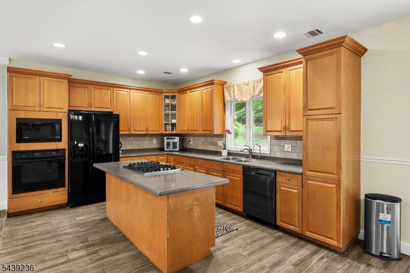 56 Rookwood Terrace, Unit 56 Morris Plains, NJ 07950 - Photo 7 of 40
