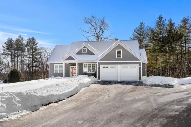 $849,900 | 6 Testament Circle, Unit 5, Nashua, NH 03062