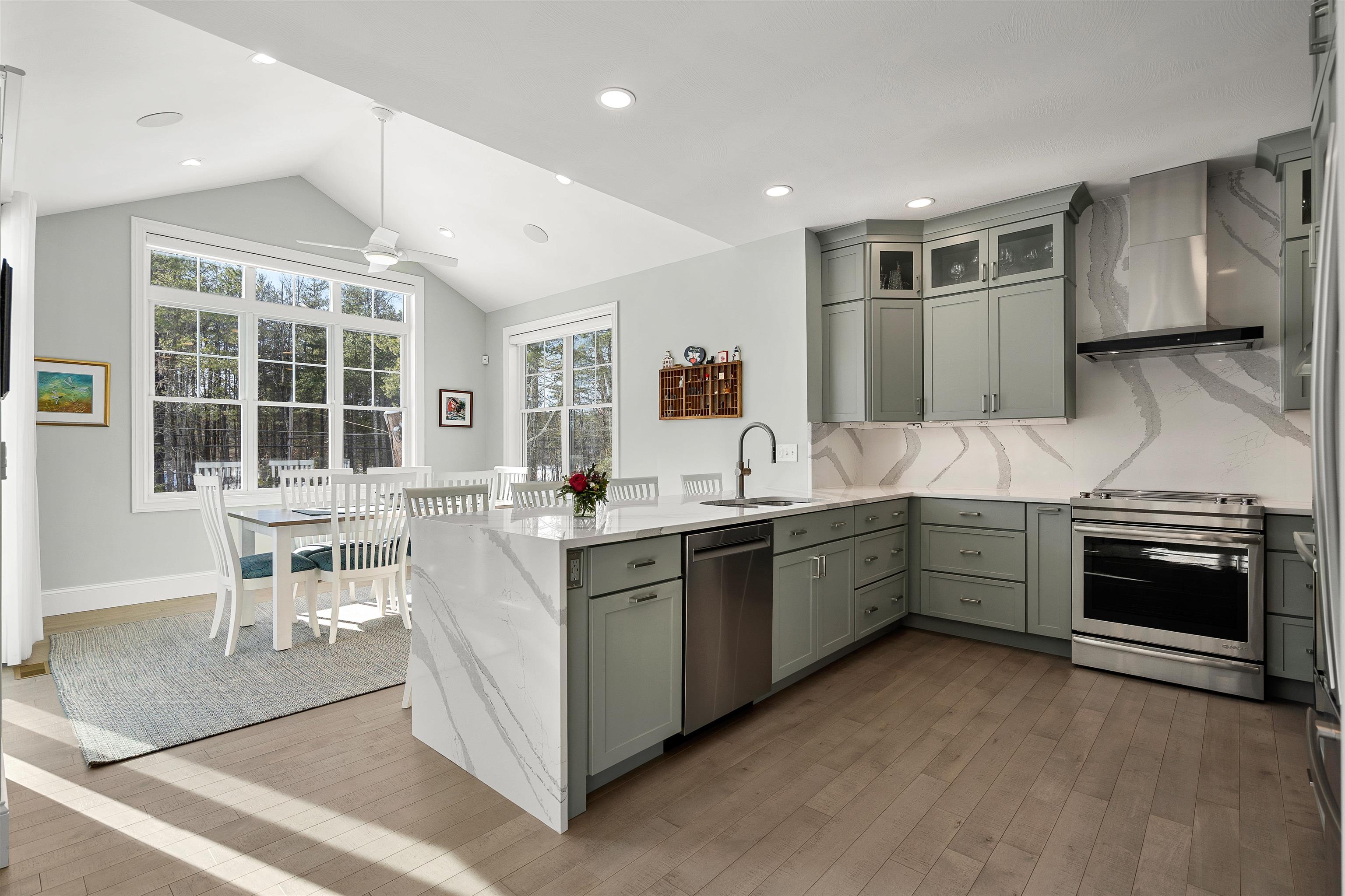 6 Testament Circle, Unit 5 Nashua, NH 03062 - Photo 12 of 45