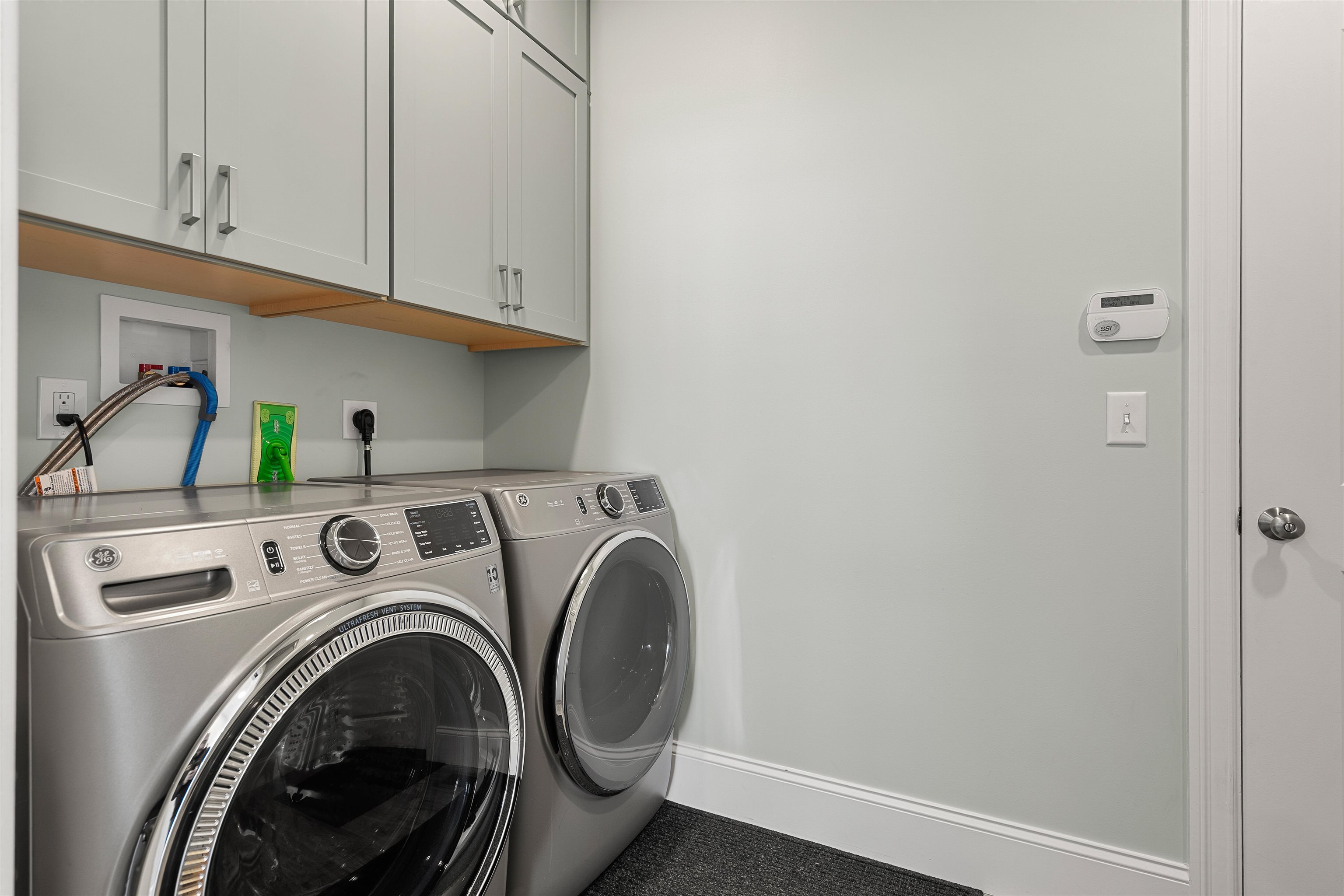 6 Testament Circle, Unit 5 Nashua, NH 03062 - Photo 37 of 45