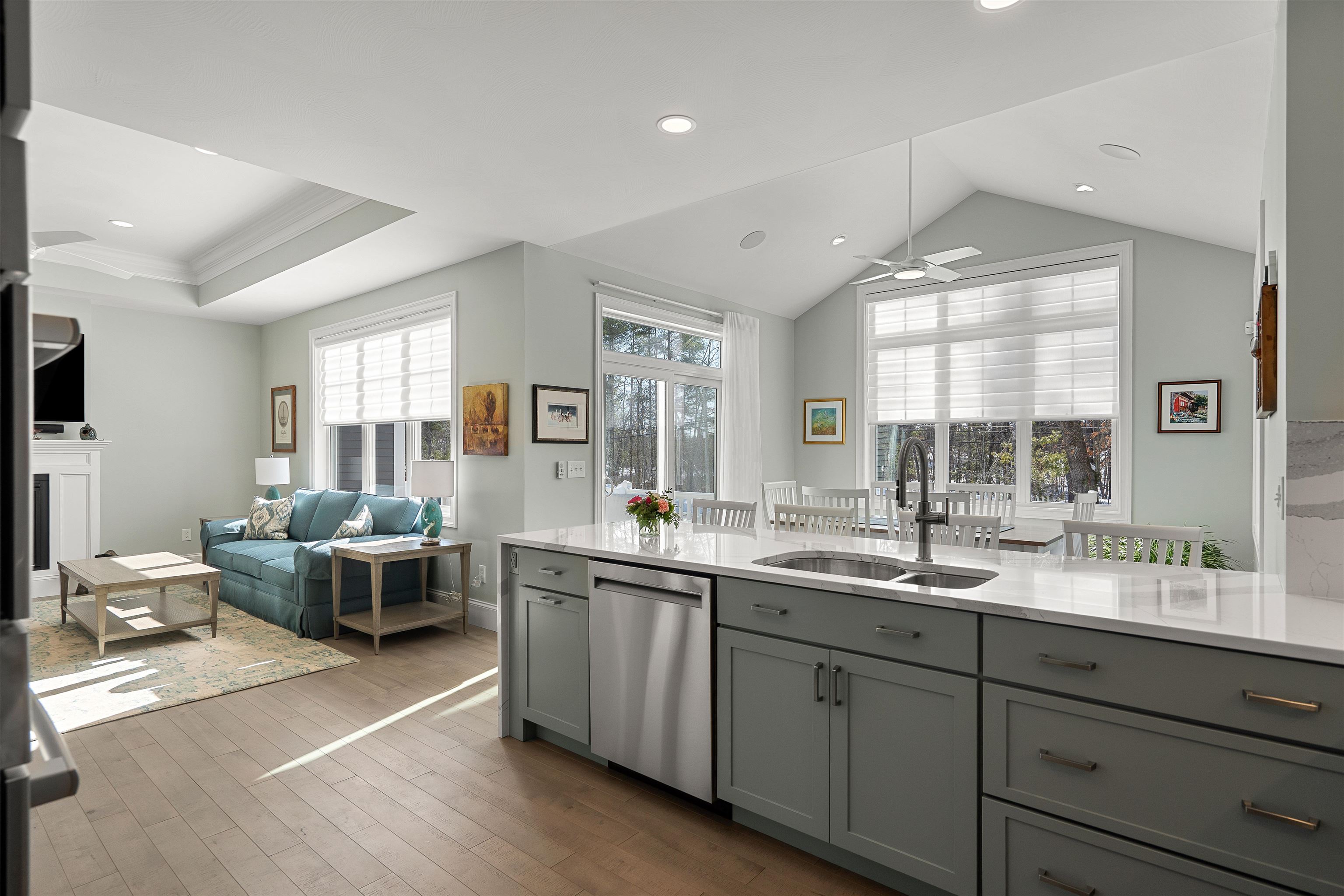 6 Testament Circle, Unit 5 Nashua, NH 03062 - Photo 5 of 45