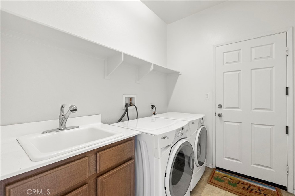 34072 Corktree Road Lake Elsinore, CA 92532 - Photo 17 of 53 Indoor Laundry Room