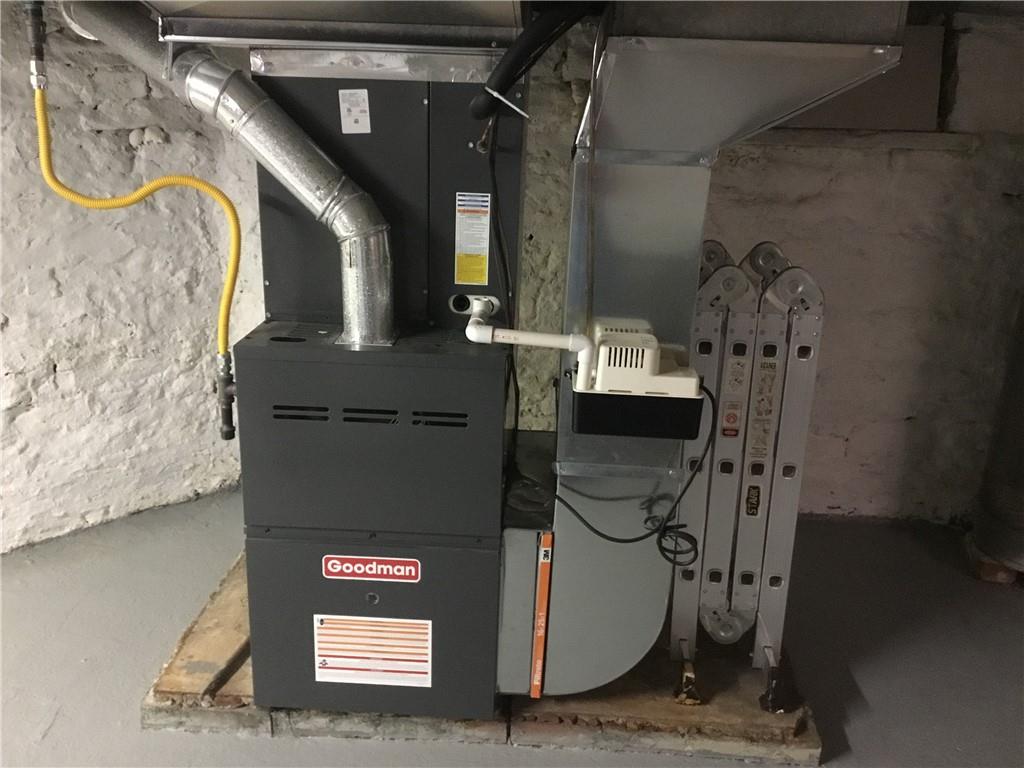 104 Sumner Avenue Vandergrift, PA 15690 - Photo 20 of 26 a view of entryway