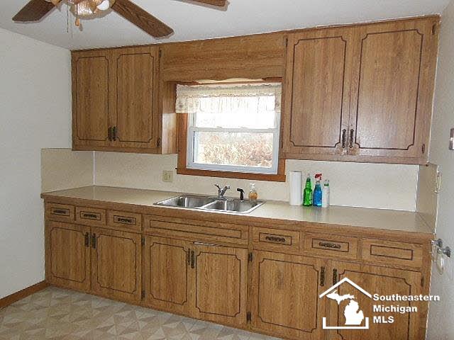 102 West Temperance Road Temperance, MI 48182 - Photo 7 of 15