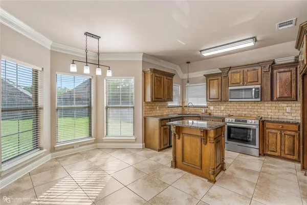 $269,900 | 204 Pearwood Circle, Haughton, LA 71037