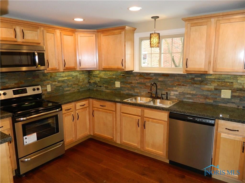 2933 Goddard Road Toledo, OH 43606 - Photo 2 of 16 Photo 2