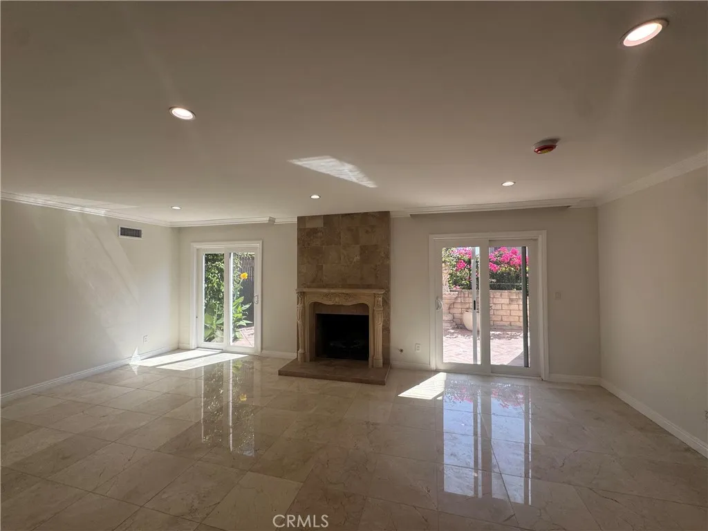 1406 Valley View Road Glendale, CA 91202 - Photo 7 of 24 Gallery Image 7