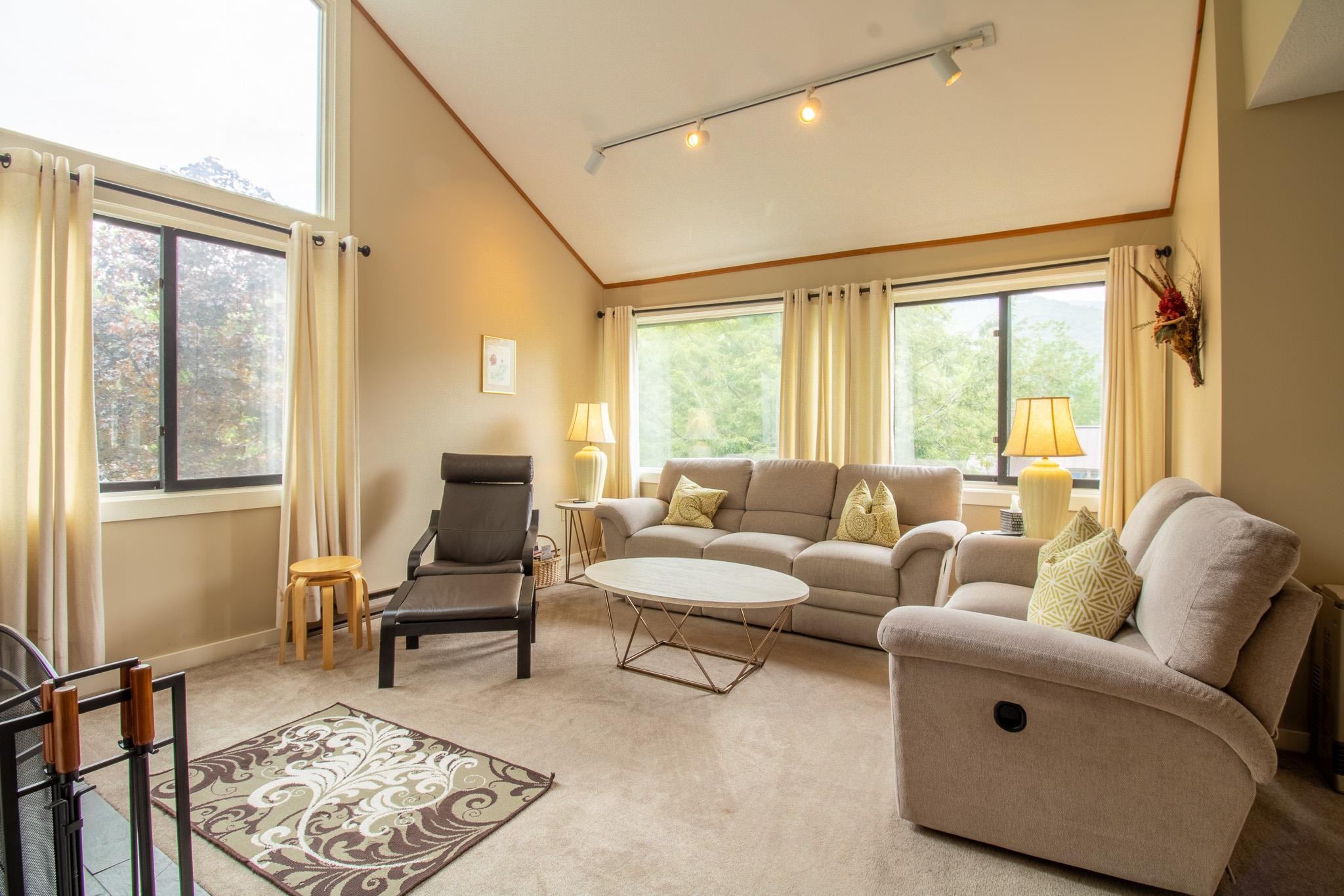 15 Ravine Lane, Unit 1 Lincoln, NH 03251 - Photo 3 of 21 Gallery Image 3
