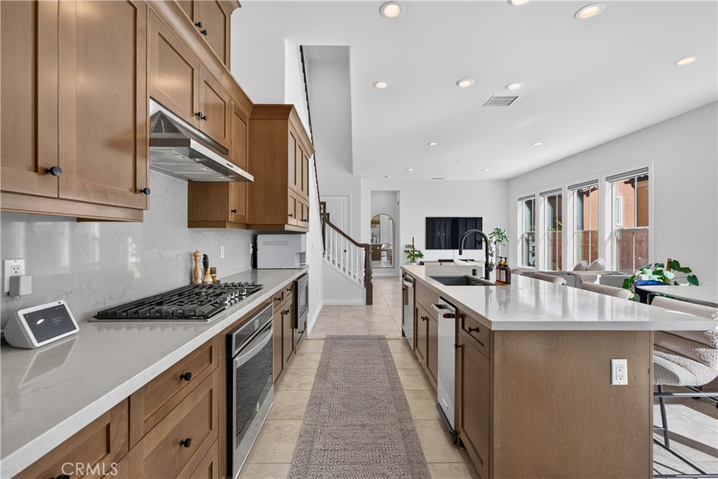 20656 West Chestnut Circle Porter Ranch, CA 91326 - Photo 8 of 31