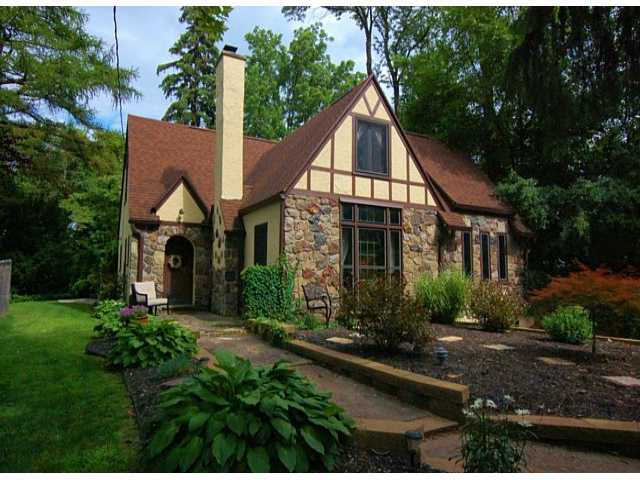 956 South Lincoln Road Perinton, NY 14445 - Photo 1 of 1 Exterior Front Welcome to 956 South Lincoln Road!
