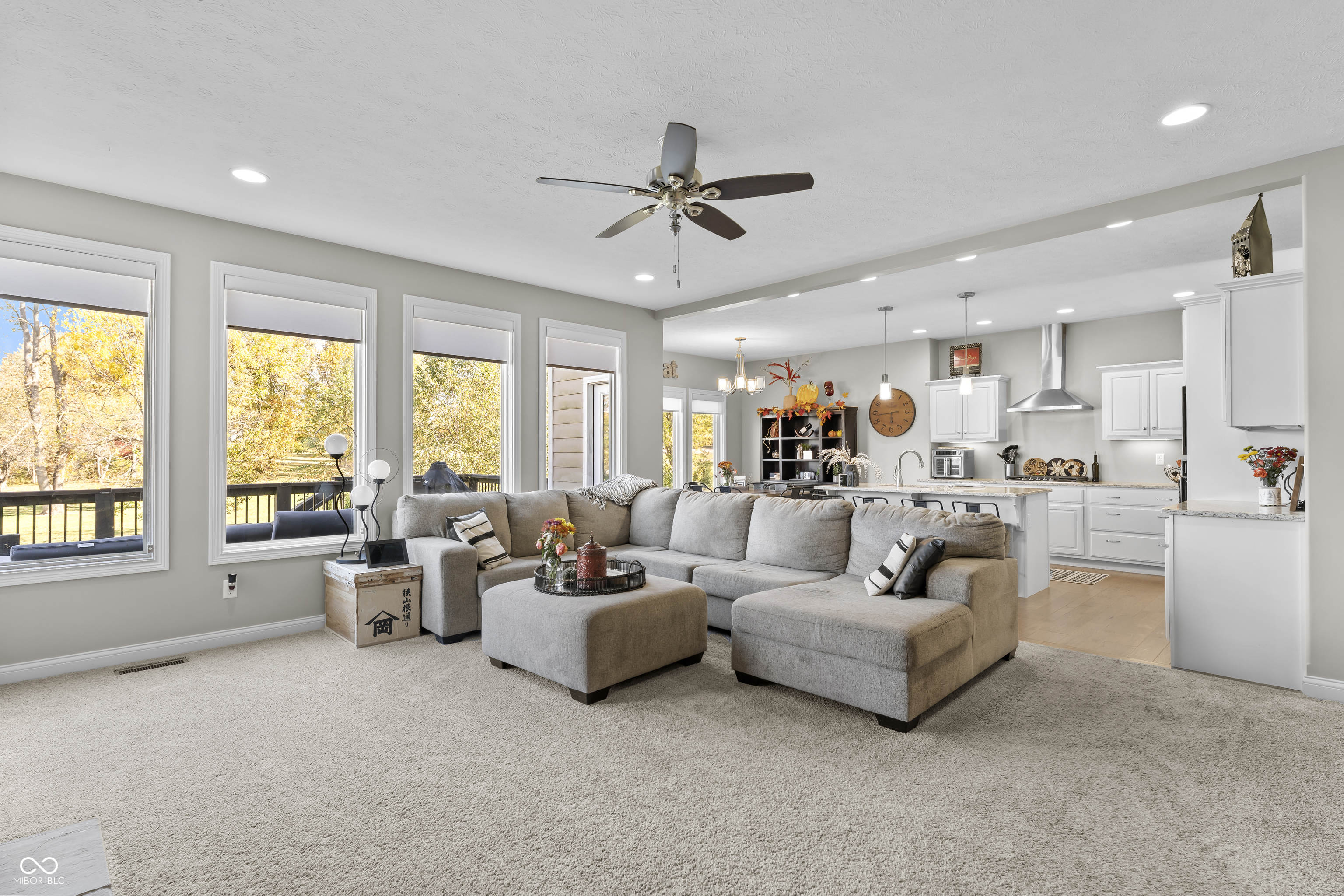 5229 Stonehaven Lane Columbus, IN 47201 - Photo 4 of 78