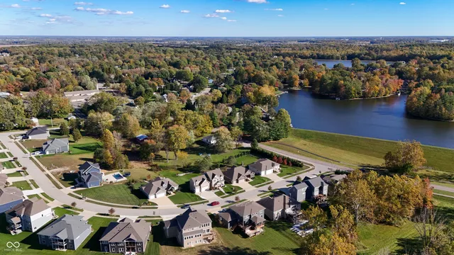 $749,900 | 5229 Stonehaven Lane, Columbus, IN 47201