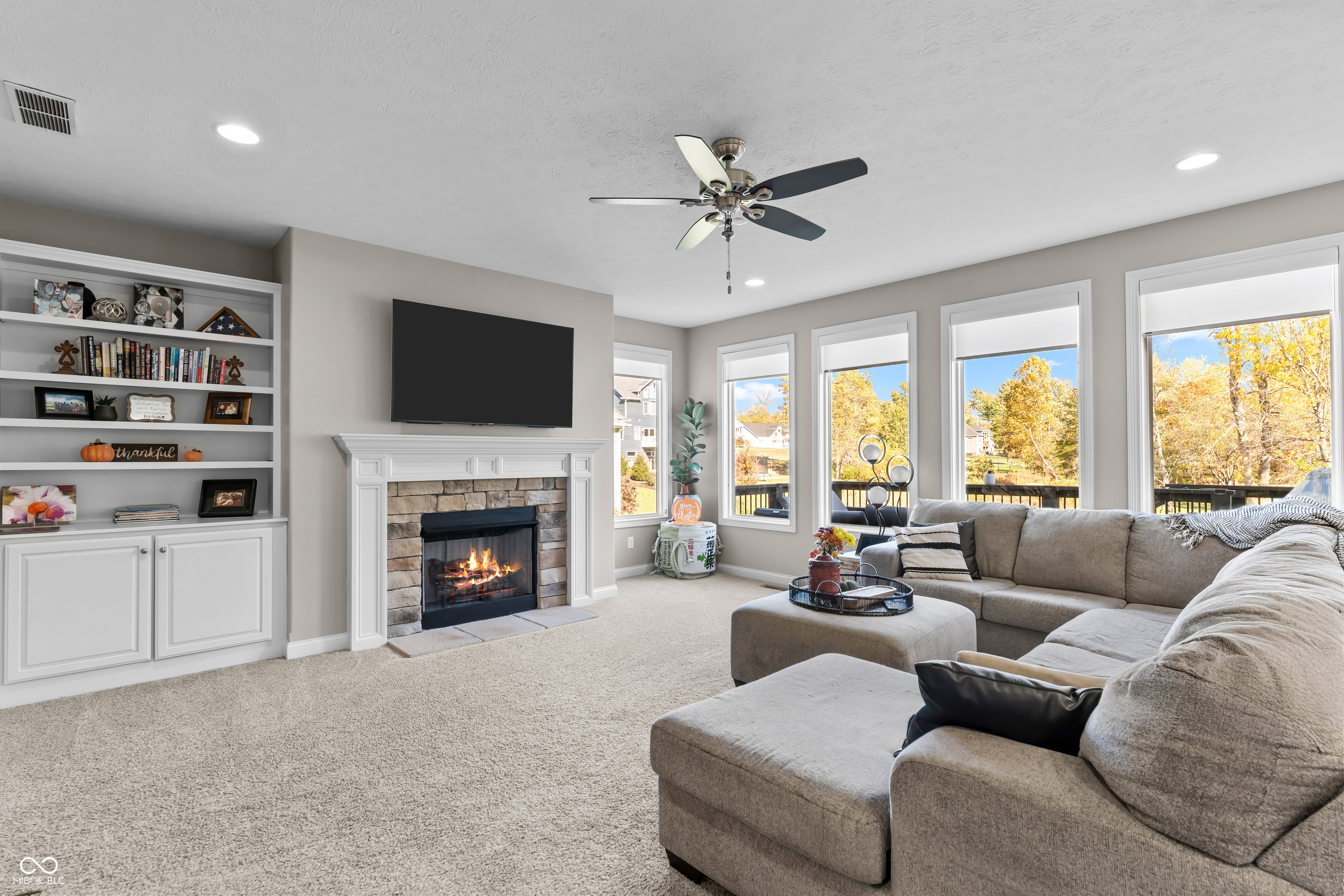 5229 Stonehaven Lane Columbus, IN 47201 - Photo 8 of 78