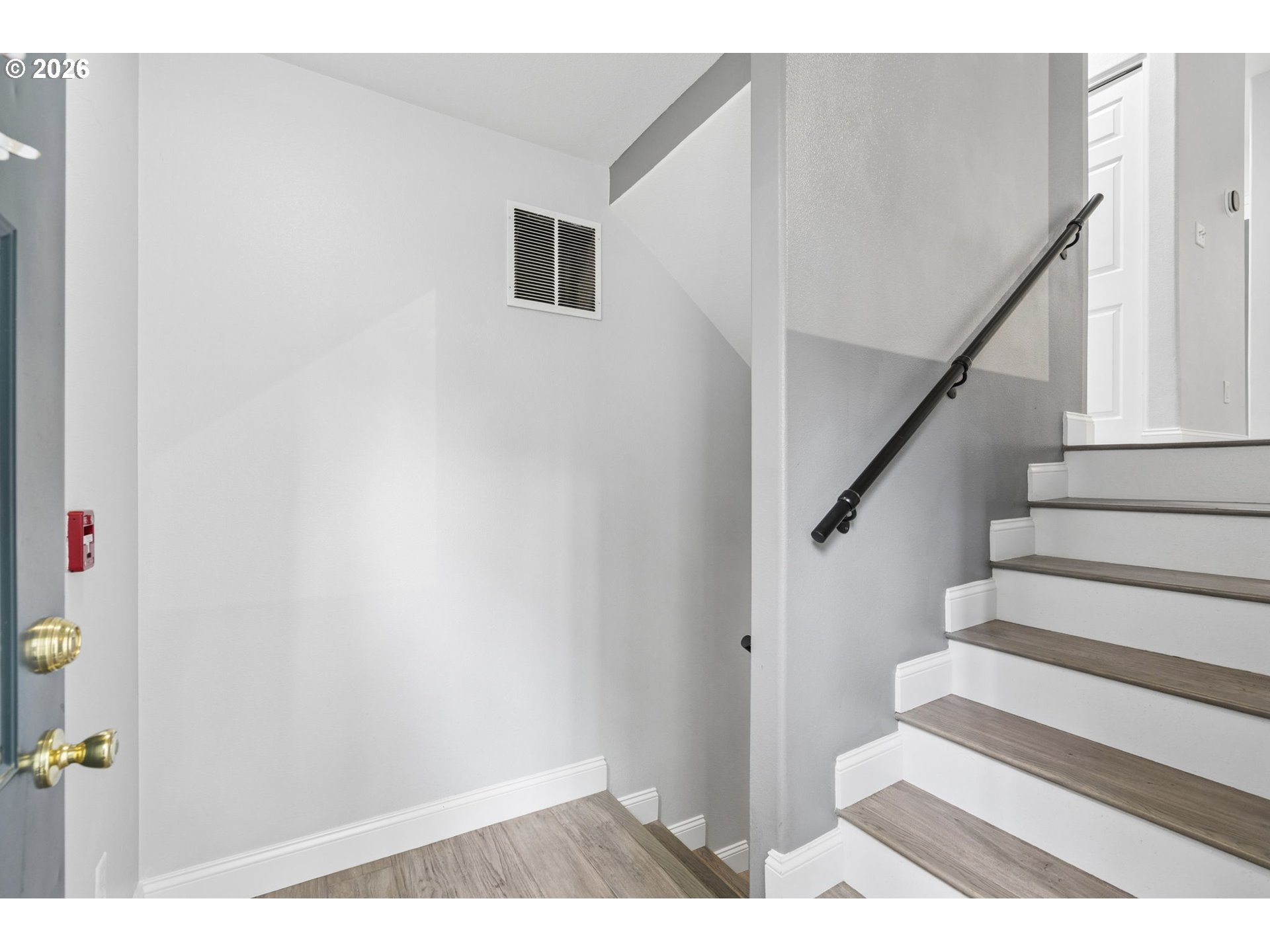 14172 Southwest Barrows Road, Unit 1 Portland, OR 97223 - Photo 3 of 38