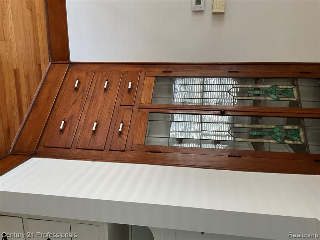 216 Woodside Road Royal Oak, MI 48073 - Photo 13 of 37 Gallery Image 13
