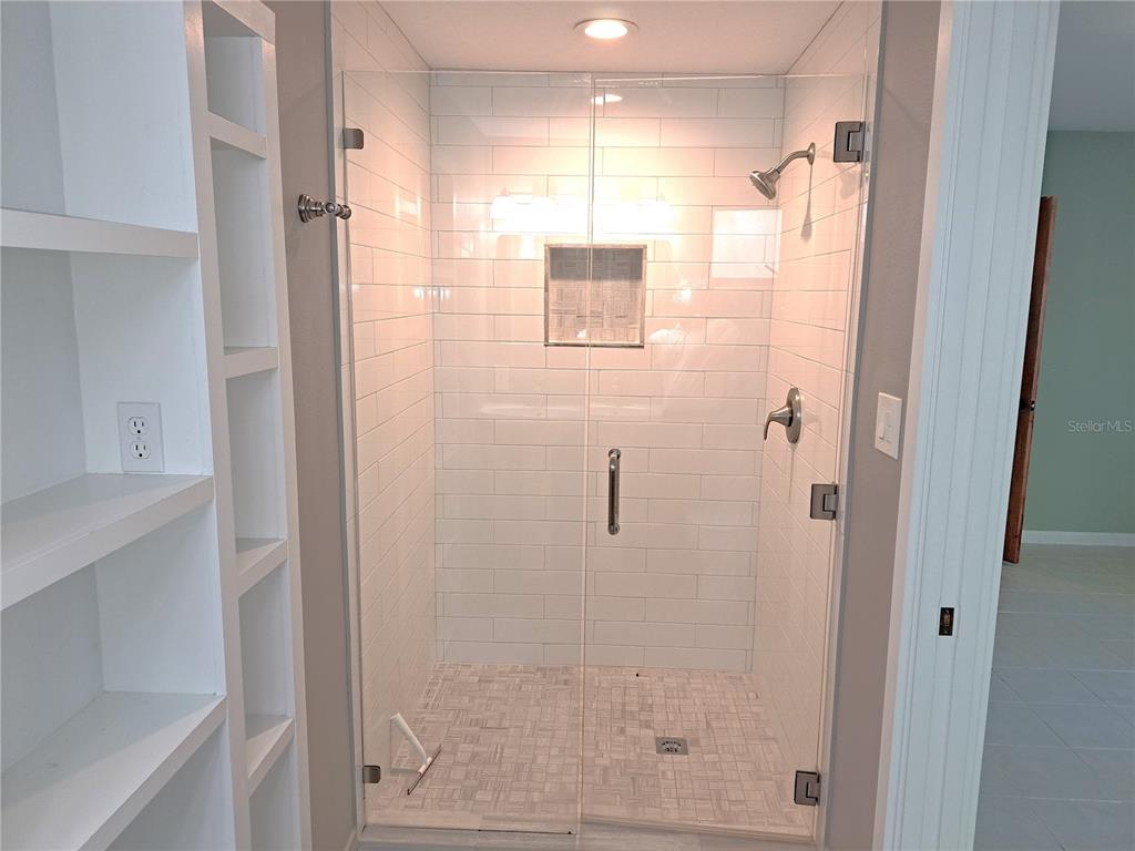 1835 Edwin Boulevard Winter Park, FL 32789 - Photo 31 of 49 a bathroom with a shower