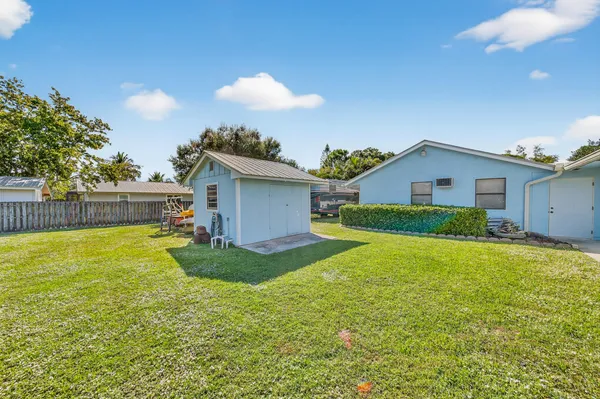 $869,900 | 5609 Southeast Lamay Drive, Stuart, FL 34997