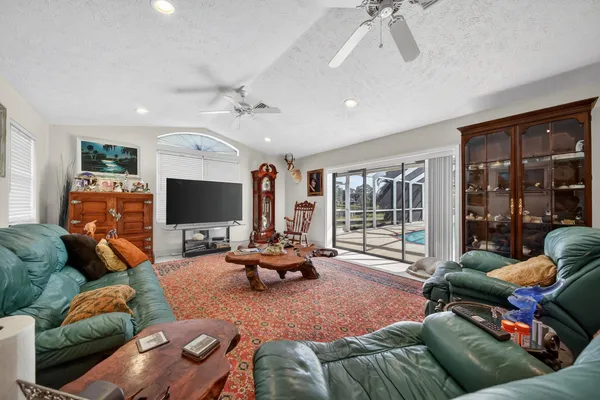 $869,900 | 5609 Southeast Lamay Drive, Stuart, FL 34997