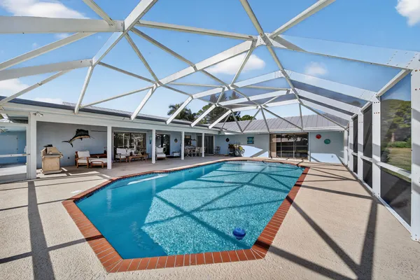 $869,900 | 5609 Southeast Lamay Drive, Stuart, FL 34997