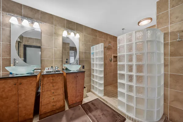 $869,900 | 5609 Southeast Lamay Drive, Stuart, FL 34997