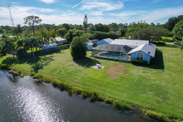 $869,900 | 5609 Southeast Lamay Drive, Stuart, FL 34997
