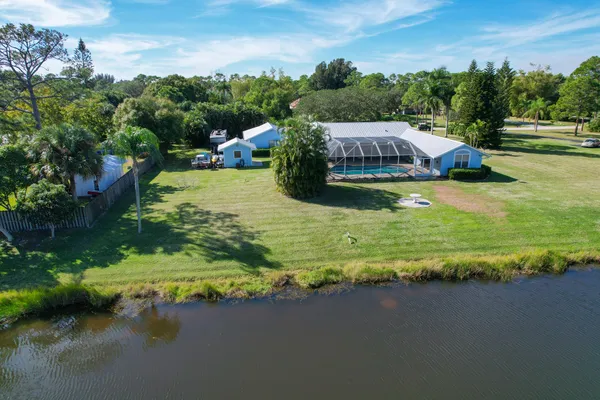 $869,900 | 5609 Southeast Lamay Drive, Stuart, FL 34997