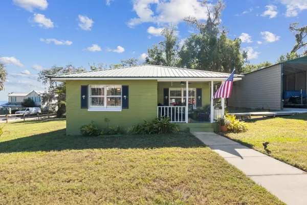$399,900 | 105 Central Avenue, Crescent City, FL 32112