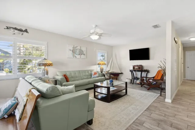 $399,900 | 105 Central Avenue, Crescent City, FL 32112