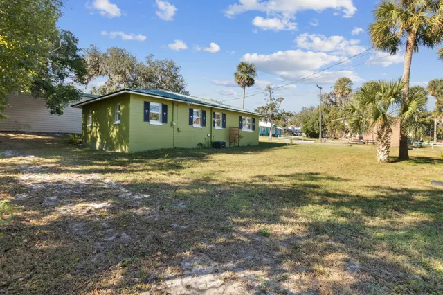 $399,900 | 105 Central Avenue, Crescent City, FL 32112