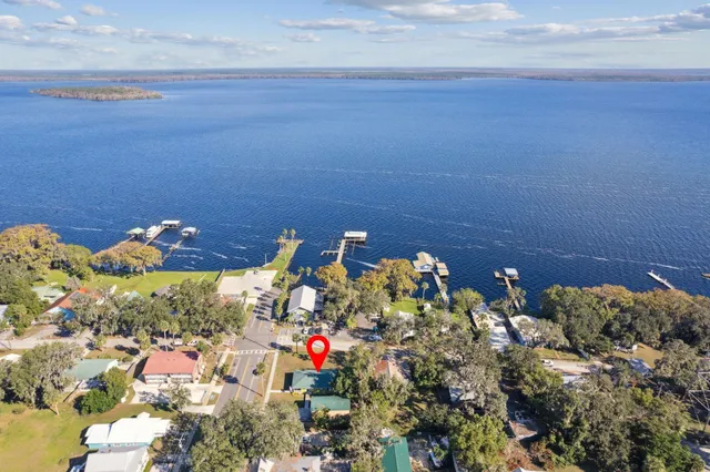 $399,900 | 105 Central Avenue, Crescent City, FL 32112