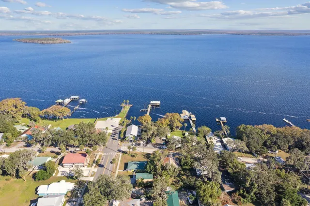 $399,900 | 105 Central Avenue, Crescent City, FL 32112