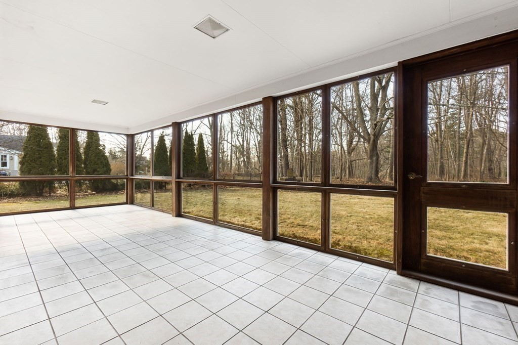 11 Haven Way Beverly, MA 01915 - Photo 23 of 29 a view of an empty room and window