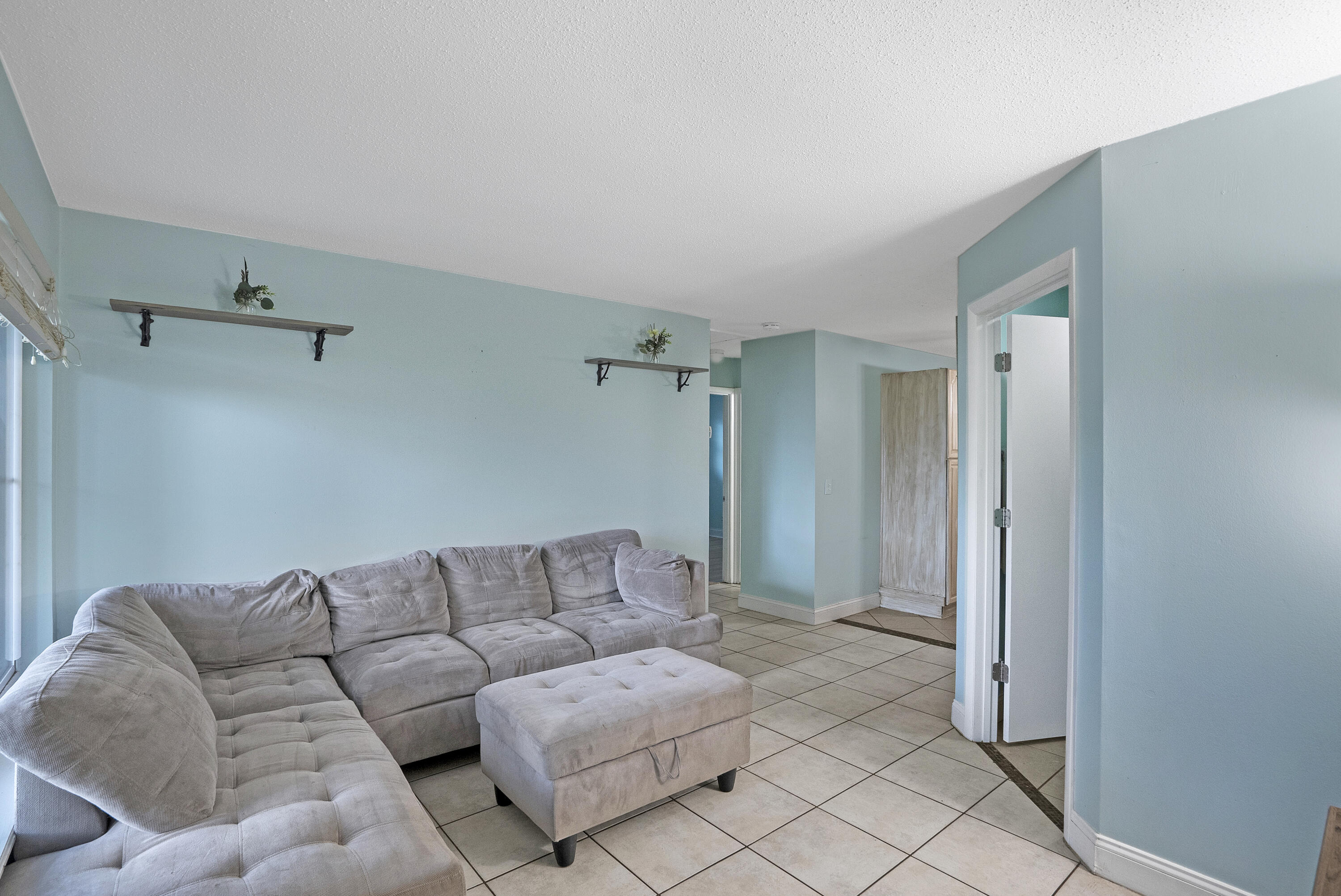 103 Southwest Hideaway Place Stuart, FL 34994 - Photo 13 of 21 DSC06443