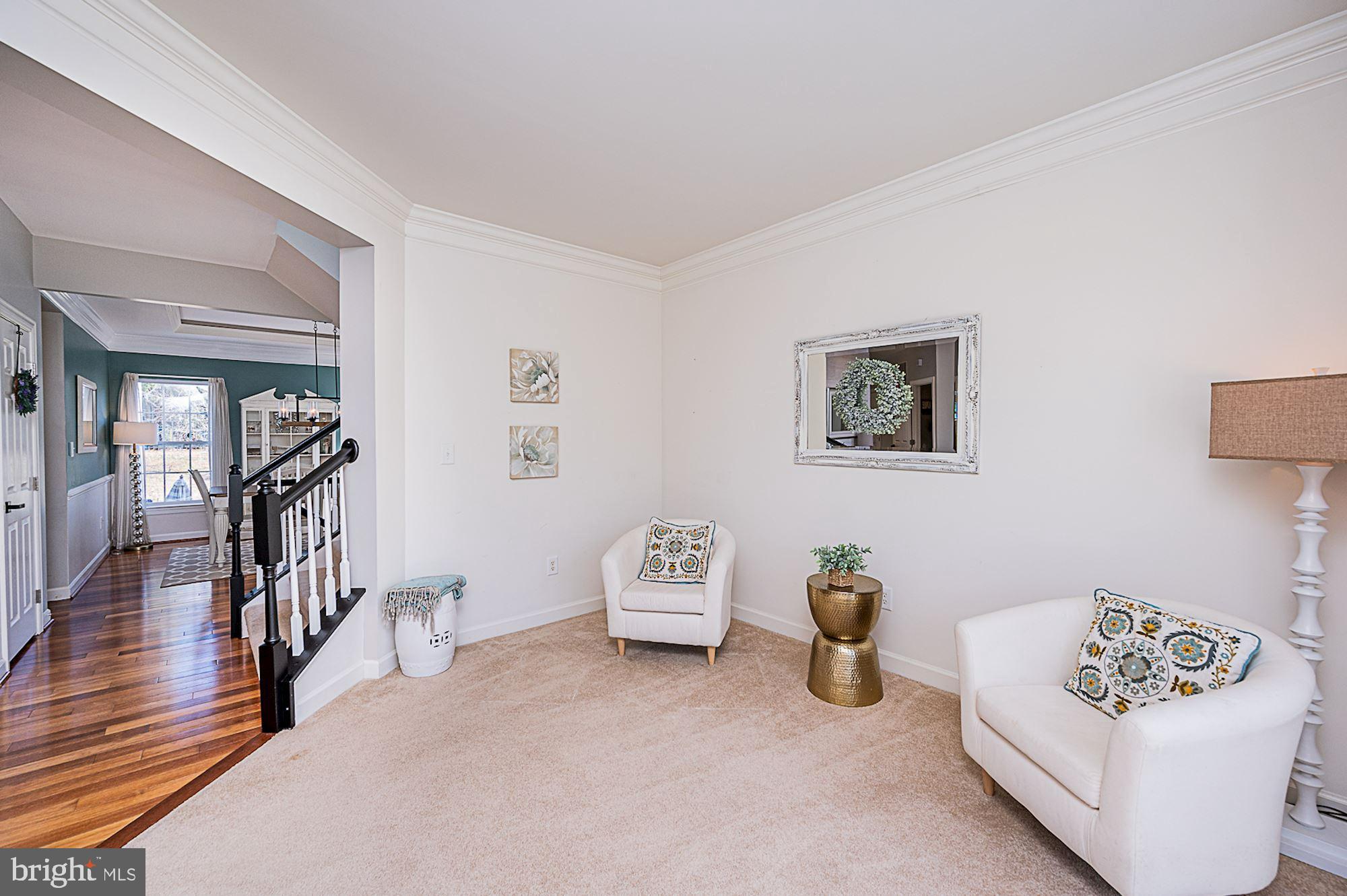 9825 Kraft Hill Road Perry Hall, MD 21128 - Photo 4 of 52 Living Room