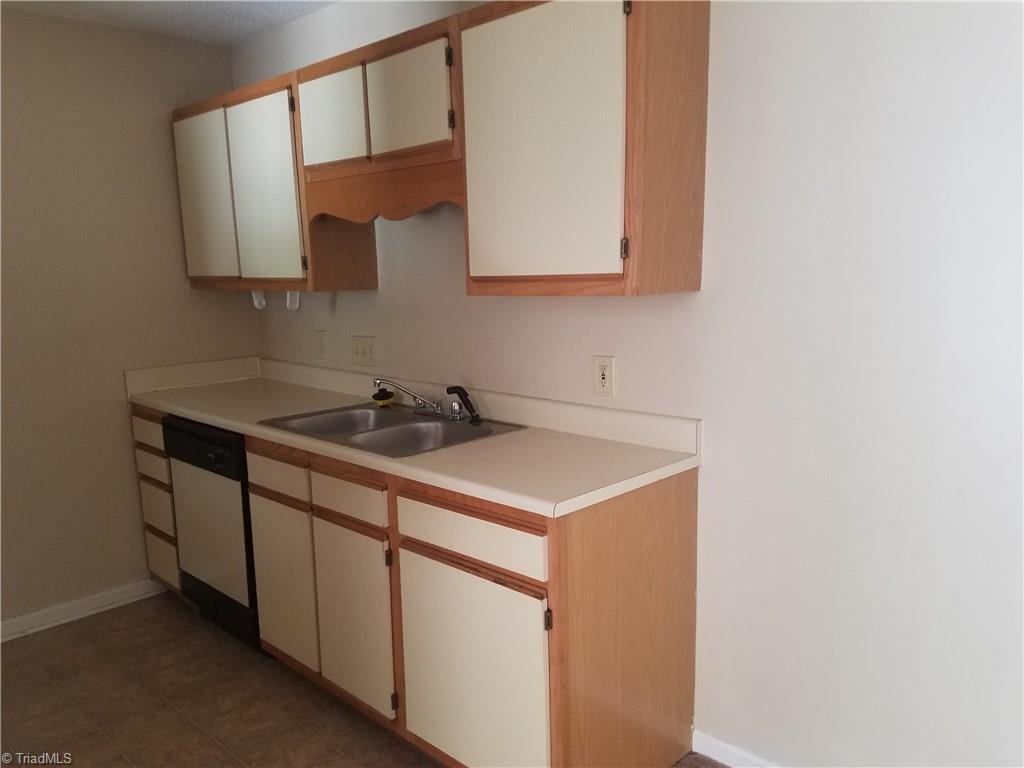 5521 Hornaday Road, Unit D Greensboro, NC 27409 - Photo 5 of 6
